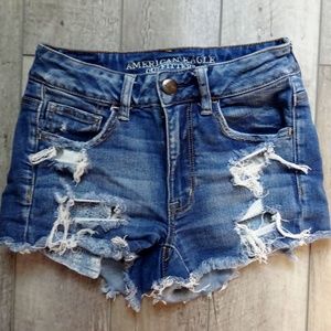 NWOT AMERICAN EAGLE HI-RISE SHORTIE